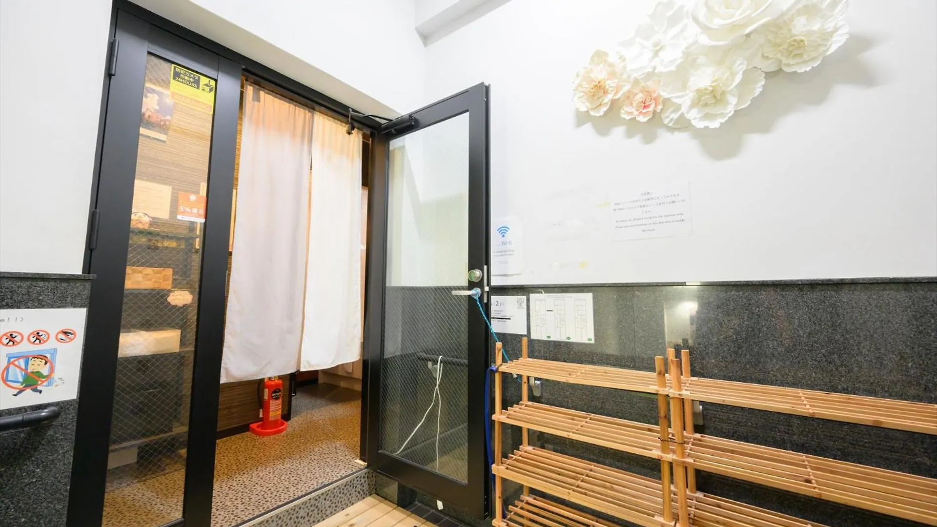אכסניה Hiroshima Wabisabi Hotel - 市内中心部のリーズナブルホテル - 電停近く移動に便利 - Low Price And Super Convenient To Get Around, Despite Being In The Center Of City יפן
